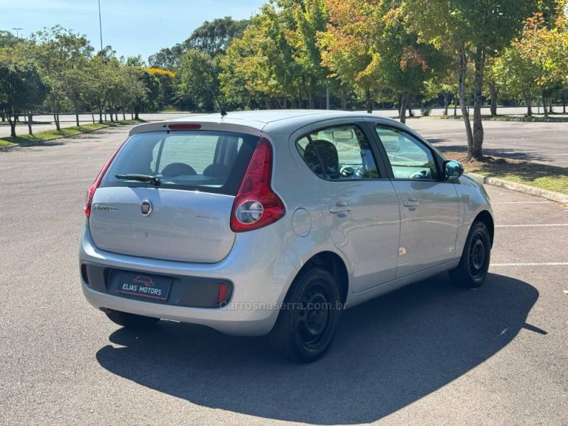 FIAT - PALIO - 2013/2014 - Prata - R$ 42.500,00