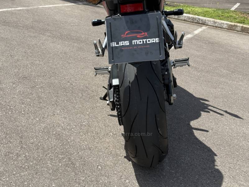 HONDA - CB 650 - 2017/2018 - Vermelha - R$ 45.000,00