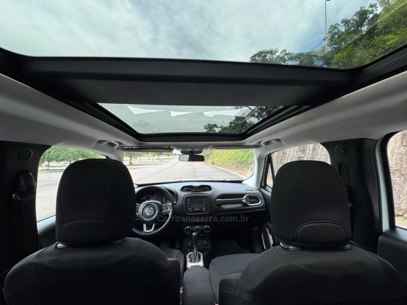 JEEP - RENEGADE - 2015/2016 - Branca - R$ 90.500,00