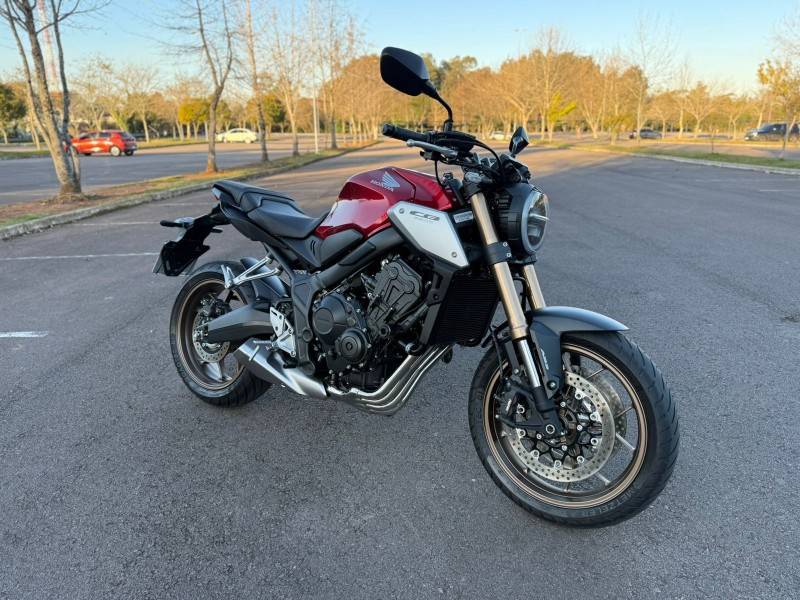 HONDA - CB 650R - 2020/2020 - Vermelha - R$ 49.900,00