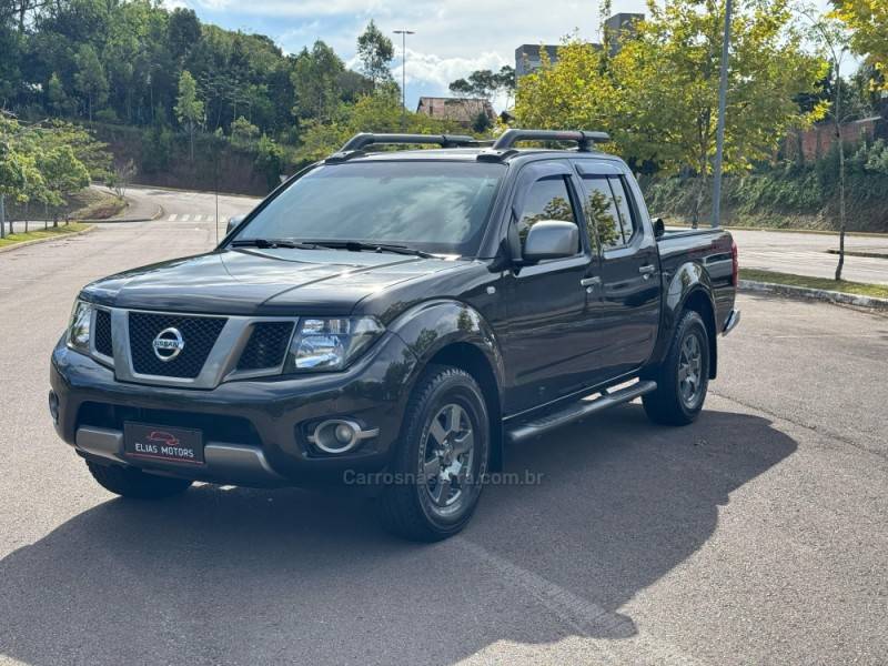 NISSAN - FRONTIER - 2015/2015 - Preta - R$ 109.900,00