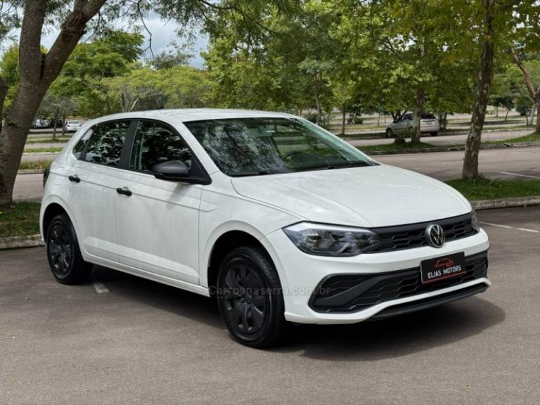 VOLKSWAGEN - POLO - 2024/2024 - Branca - R$ 78.900,00