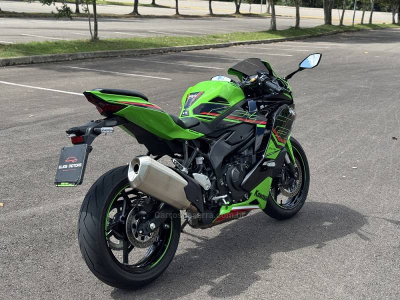 KAWASAKI - NINJA ZX-4R - 2023/2024 - Verde - R$ 55.000,00