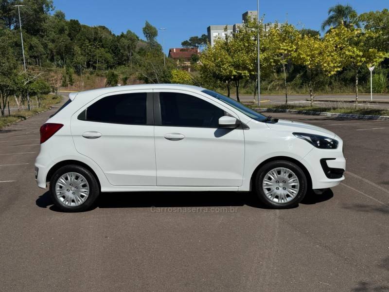 FORD - KA - 2020/2020 - Branca - R$ 53.900,00