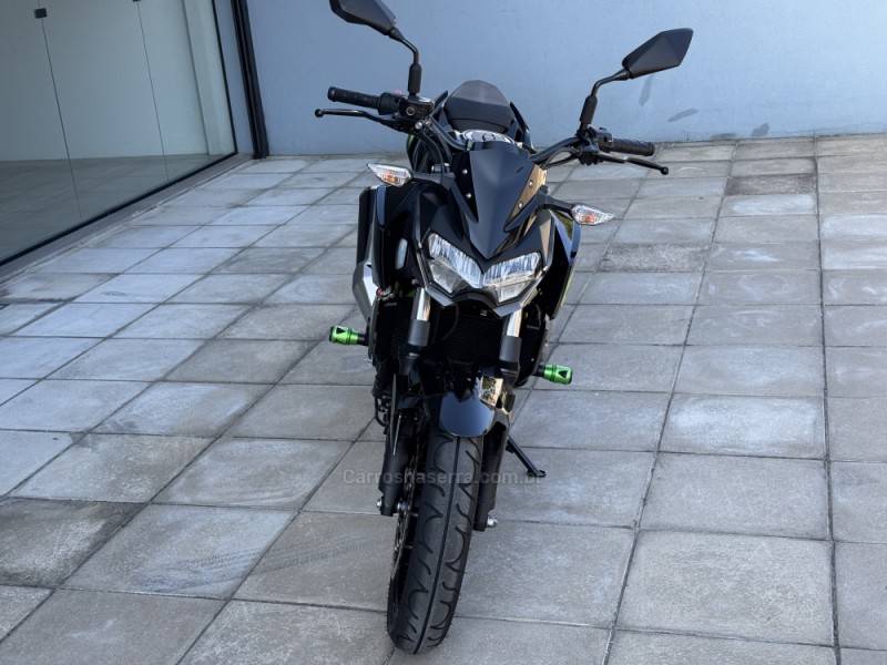 KAWASAKI - Z400 - 2020/2020 - Verde - R$ 27.500,00