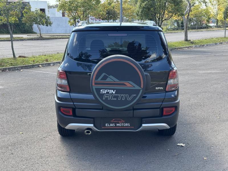 CHEVROLET - SPIN - 2015/2016 - Preta - R$ 63.000,00