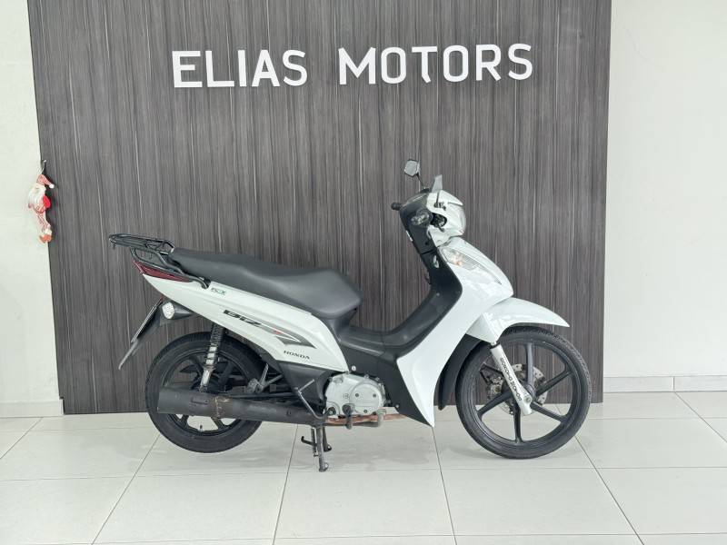 HONDA - BIZ 125 - 2013/2013 - Branca - R$ 12.900,00